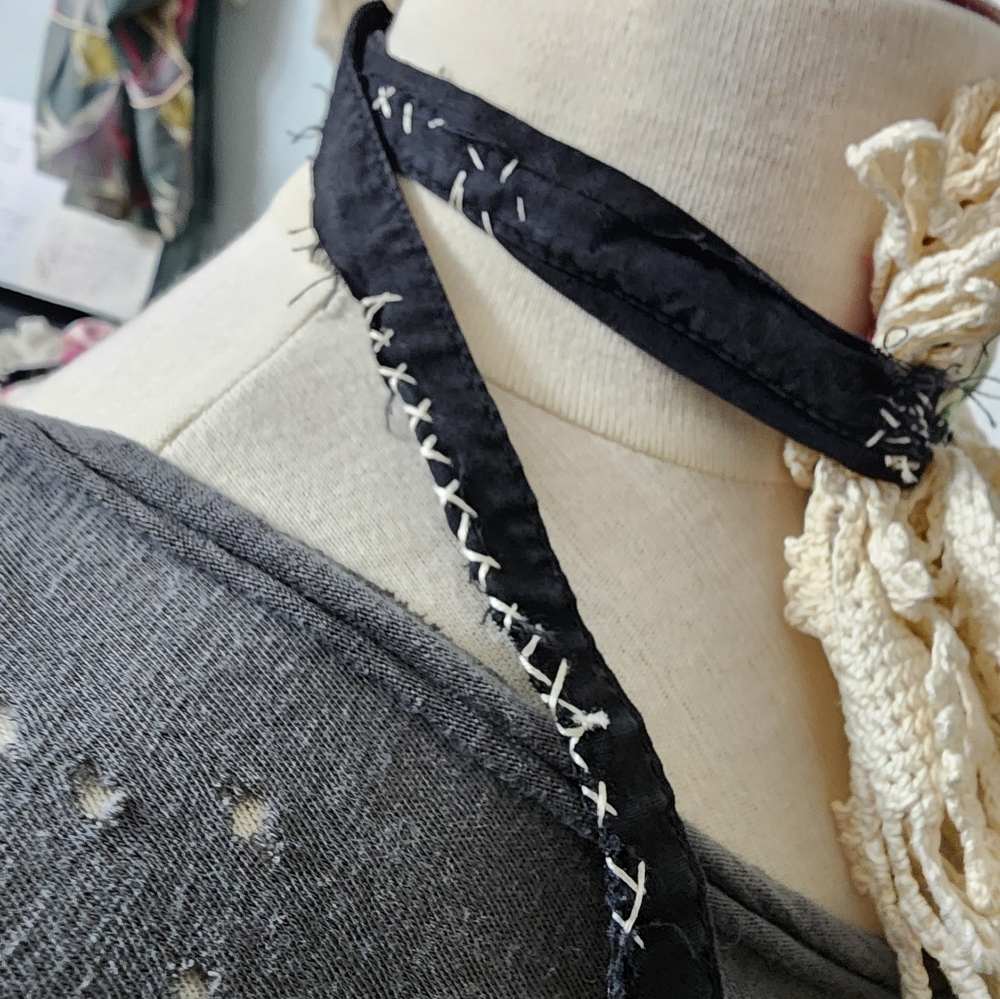 JABOT OOAK MOSSIE ANNA ARTISAN DESIGN NWT - Picture 8 of 12
